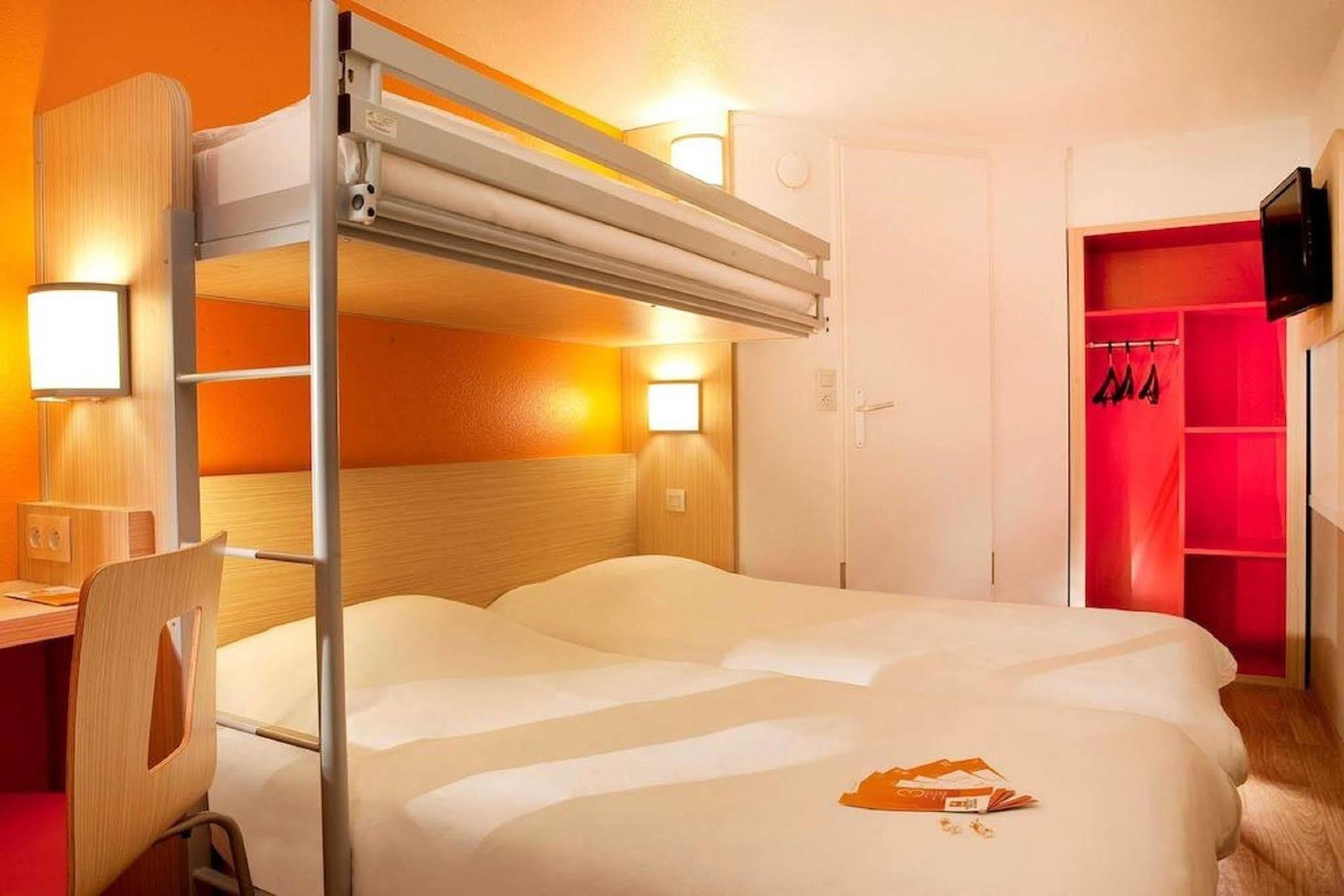 พรีเมียร์ คลาส เรมส์ ซุด - เบซาน Hotel แร็งส์ ภายนอก รูปภาพ
