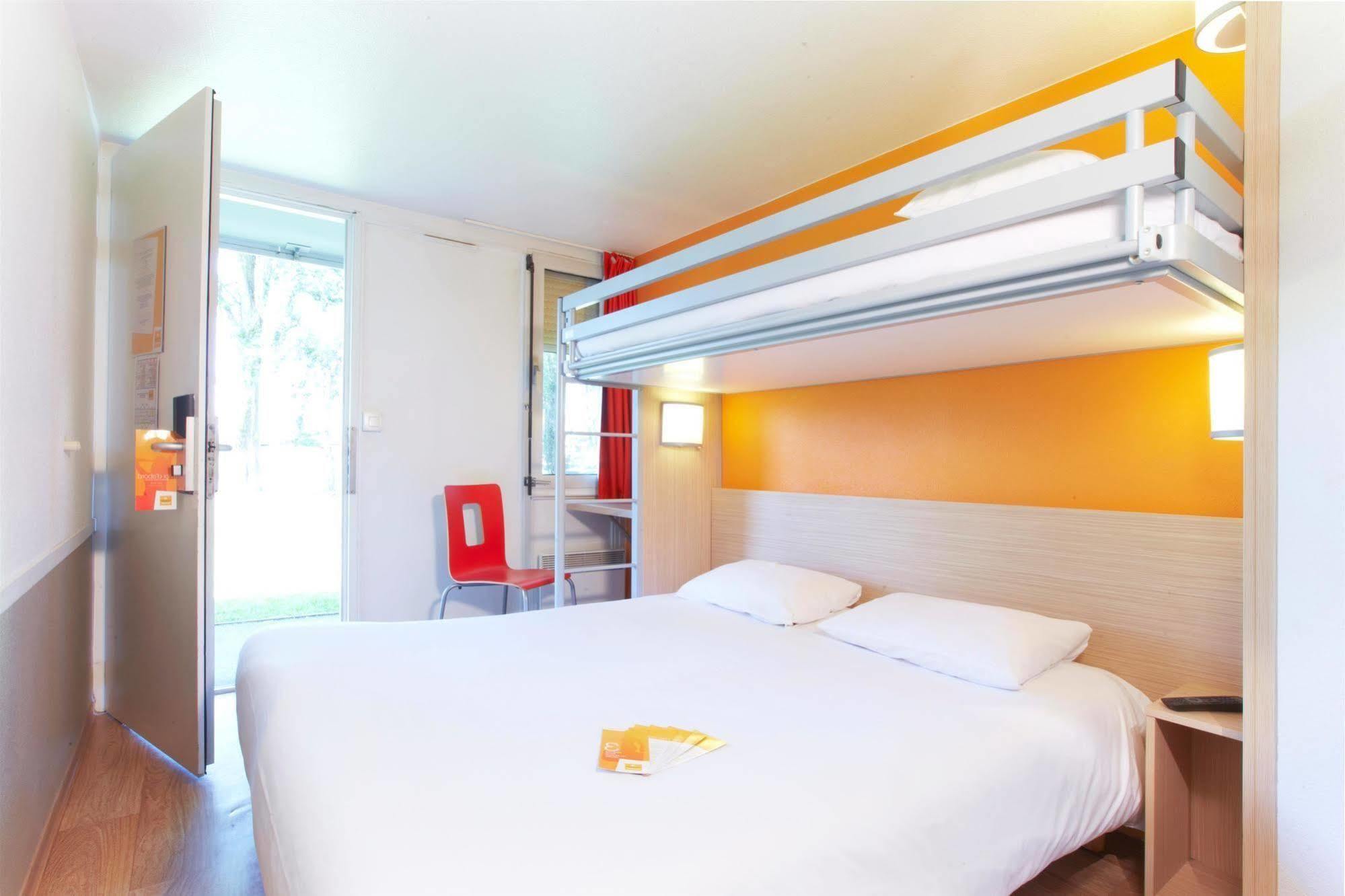พรีเมียร์ คลาส เรมส์ ซุด - เบซาน Hotel แร็งส์ ภายนอก รูปภาพ
